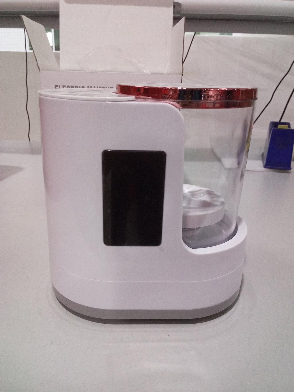 Electric Makeup Brush Cleaner & Dryer – product view 10