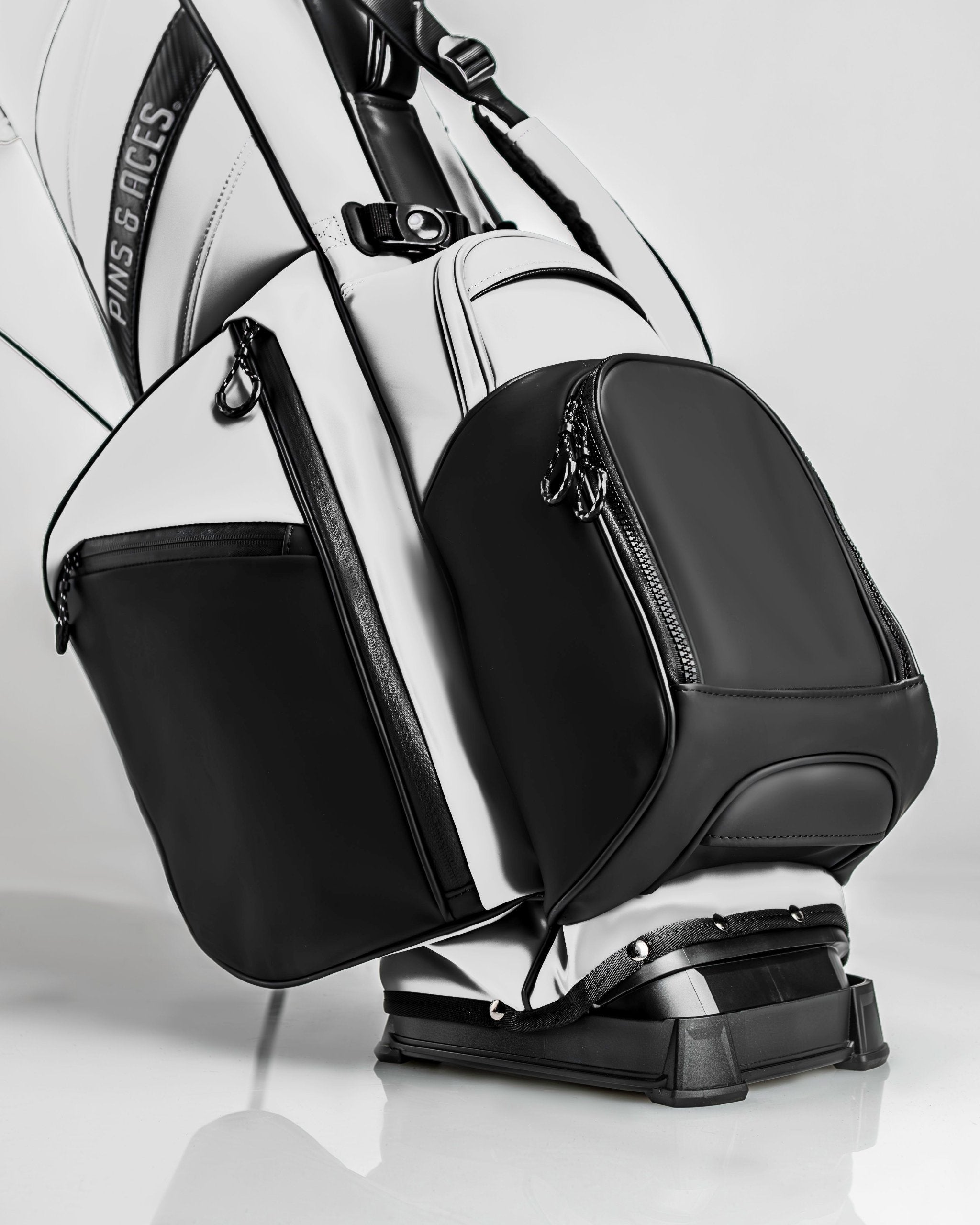 Player Preferred™ Golf Bag – Domino