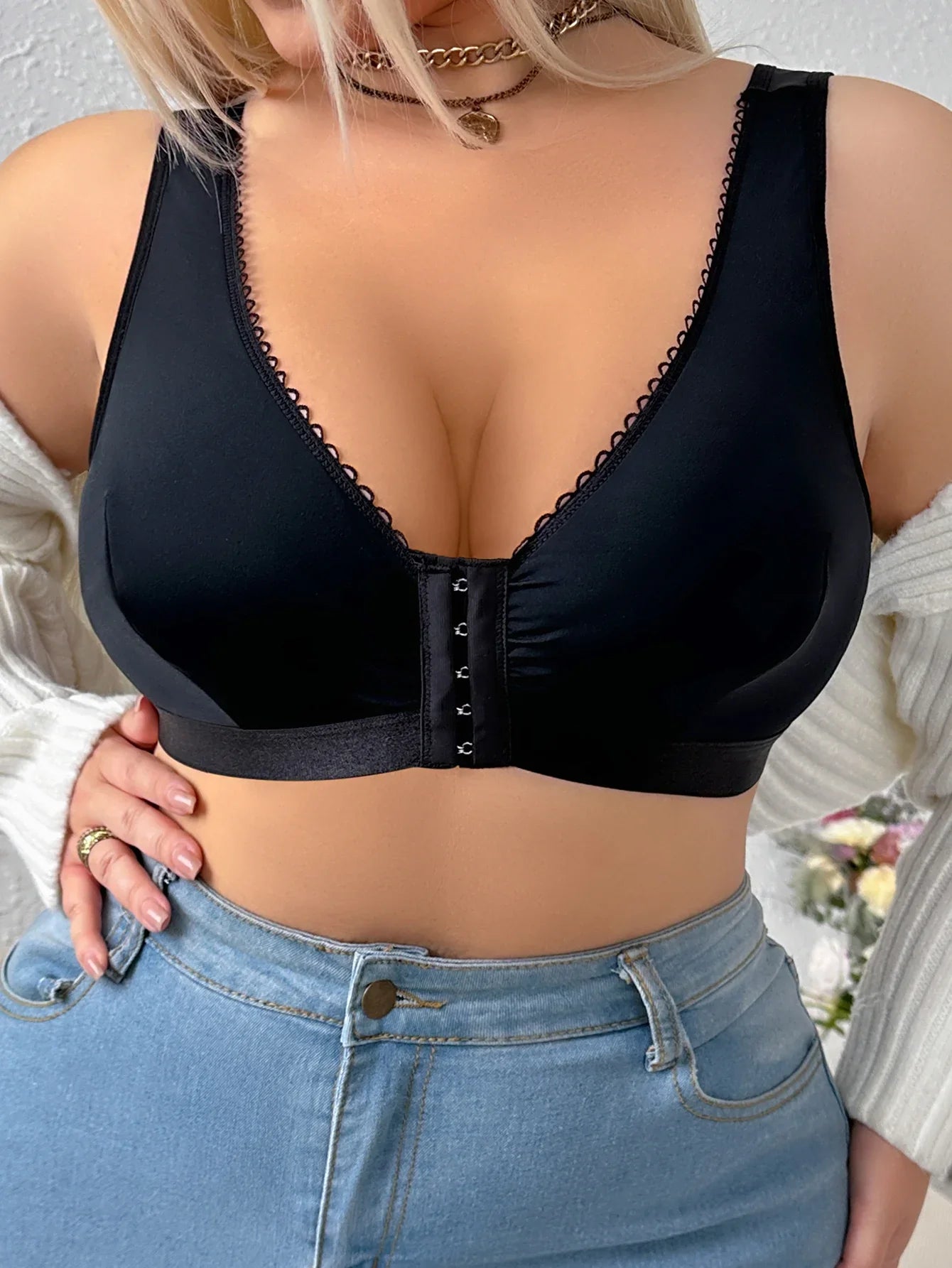 Plus-Size Front-Closure Wireless Bra