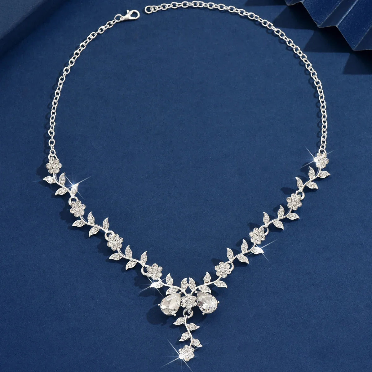 Water Drop Leaf Pendant Necklace