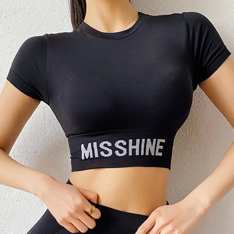 Women’s Long-Sleeve Crop Gym & Yoga Top