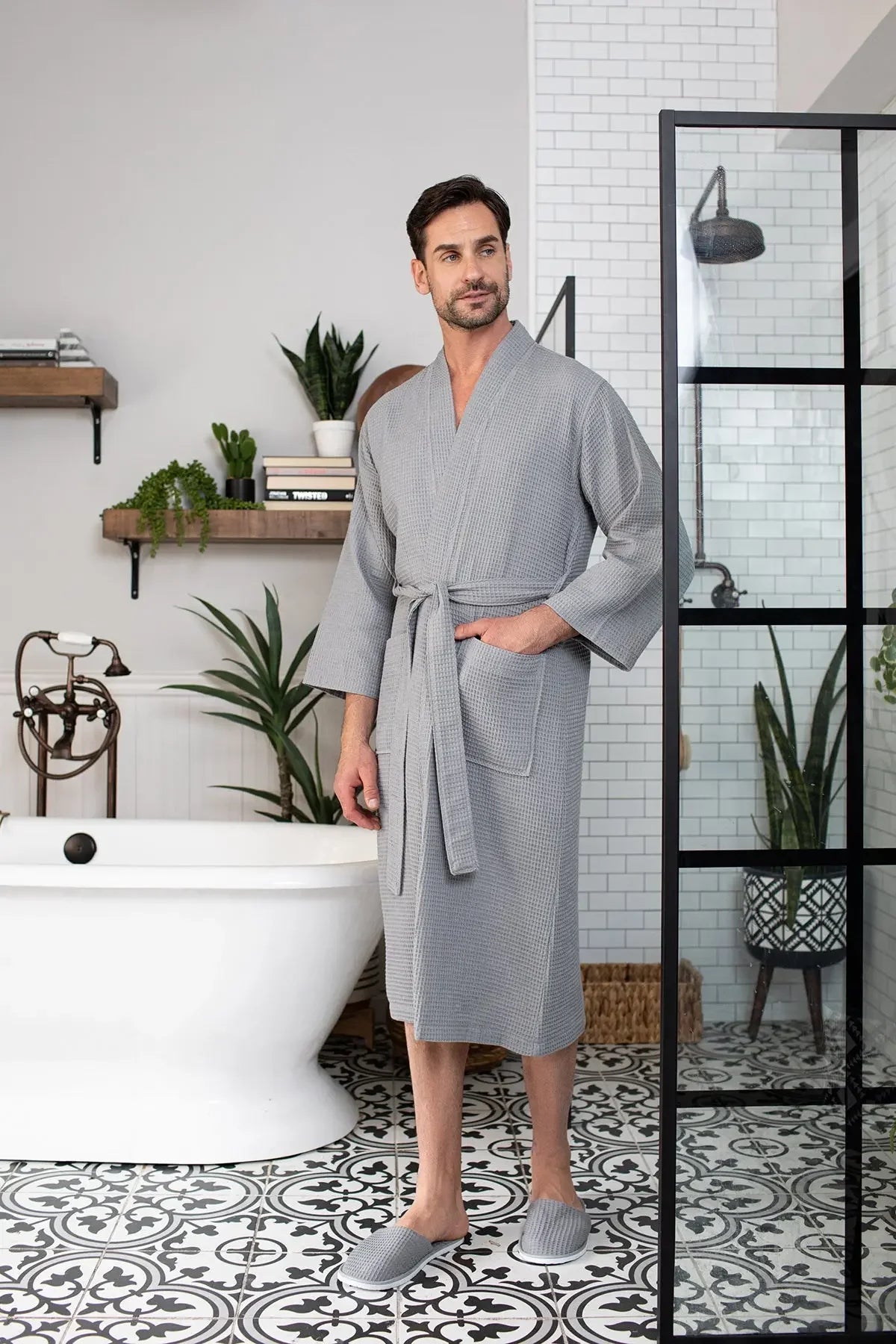Men’s Lightweight Waffle Spa Robe
